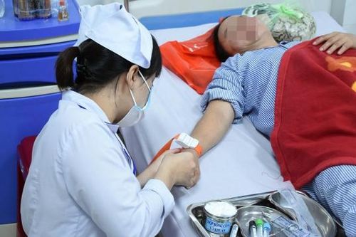 Bắt 2 đối tượng dùng súng bắn nữ lao công tại Quảng Ngãi