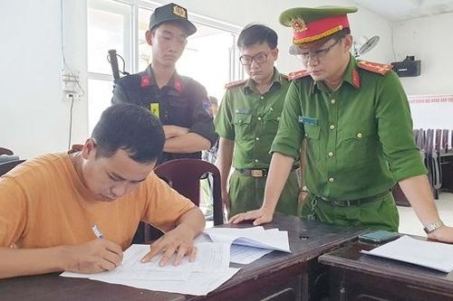 Bắt quản lý kho tham ô trên 1,5 tỉ đồng