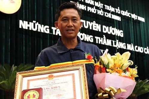 Kỳ 3: Hết lòng vì dân...