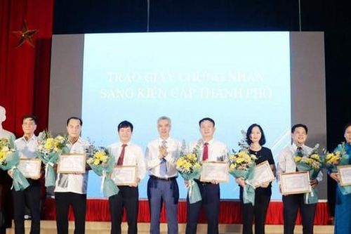 Phúc Thọ: Nhiều tập thể, cá nhân đạt 'Chứng nhận sáng kiến cấp thành phố'