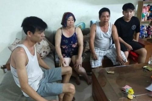 Cháy ô tô trong nhà dân lúc rạng sáng, 4 người trong gia đình may mắn thoát nạn