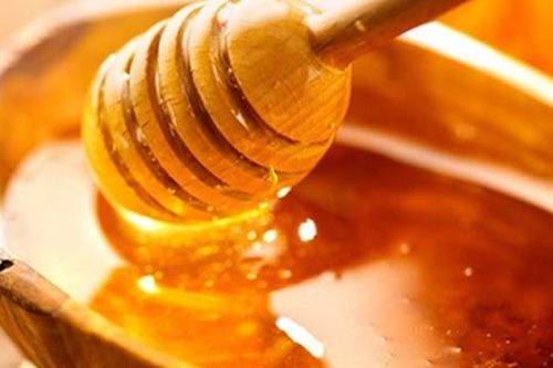 Có nên dùng mật ong để tẩy lông chân?