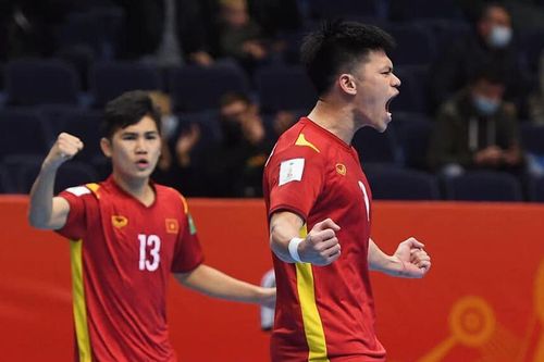 Chân sút ĐT Việt Nam nén đau để ghi bàn lịch sử vào lưới á quân thế giới tại World Cup, chuyên gia FIFA khen ngợi là siêu phẩm hiếm có