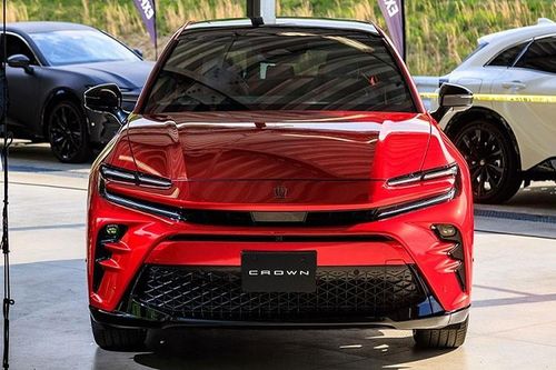 Toyota Crown Sport 2024 từ 967 triệu đồng - SUV 'chủ tịch' như siêu xe