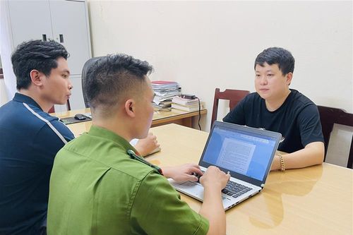 Đường dây lừa đảo bán thuốc qua mạng với hơn 7000 bị hại