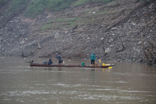 Mưu sinh trên sóng nước Đà giang