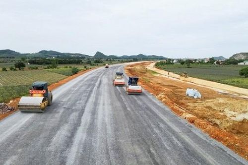 Bộ GTVT yêu cầu hàng loạt PMU sớm hoàn thành nhiều dự án cao tốc Bắc Nam giai đoạn 1