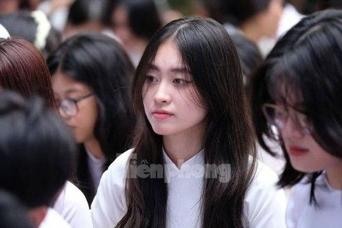 Bộ Giáo dục yêu cầu tăng giám sát, giải trình về khoản thu tiền trường