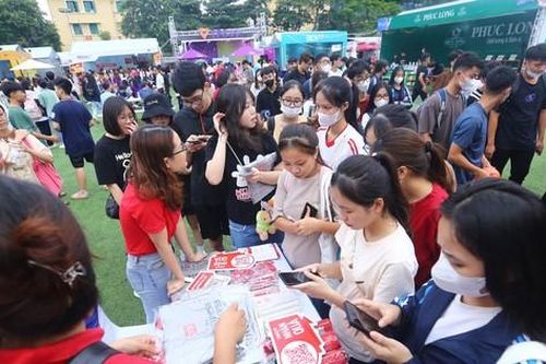 Thời tiết 'chiều lòng' hàng nghìn người trải nghiệm Ngày thẻ Việt Nam 2023 - Sóng Festival
