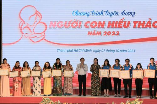 TP.HCM: Tuyên dương những tấm gương 'Người con hiếu thảo' năm 2023