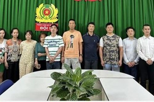 Phá đường dây có tiếp viên nữ ở nhà hàng chiều khách 'tới bến'