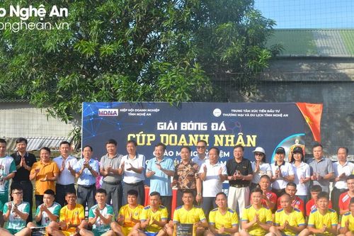 Khai mạc Giải bóng đá Cúp doanh nhân lần thứ nhất