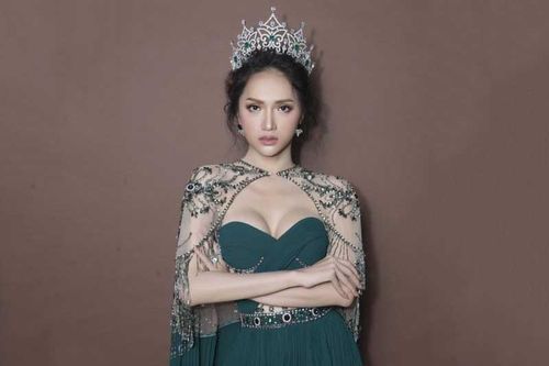Nhan sắc xinh đẹp của nàng hậu đang ngồi 'ghế nóng' The New Mentor