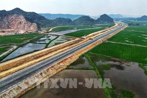Yêu cầu hoàn thành dứt điểm hạng mục các cao tốc mới khai thác