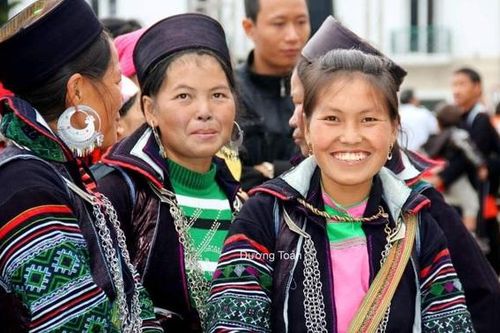Phụ nữ người Mông ở Sa Pa thay đổi tư duy quản lý tài chính