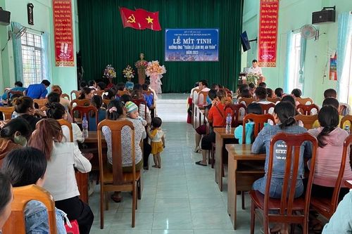 Truyền thông về làm mẹ an toàn cho gần 200 phụ nữ huyện Đak Pơ