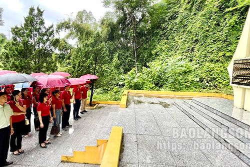 Đảng bộ Agribank Lạng Sơn sinh hoạt chuyên đề tại các điểm di tích ghi dấu Chiến thắng Biên giới năm 1950