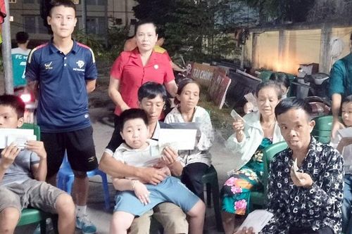 Giao lưu bóng đá gây quỹ hỗ trợ những hoàn cảnh khó khăn