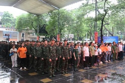 Hà Nội: Phường Vĩnh Phúc phát động ra quân tổng vệ sinh môi trường