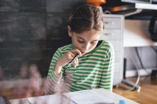 Liên kết bát nháo kĩ năng sống, tiếng Anh, du lịch trá hình trong nhà trường: Cần thẳng tay loại bỏ