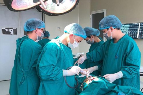 Chú trọng nâng cao chất lượng khám, chữa bệnh