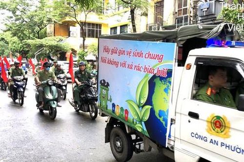 Phường Nguyễn Du ra quân tuyên truyền, thực hiện trật tự văn minh đô thị