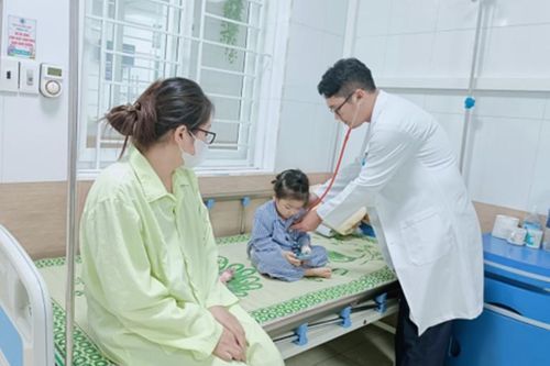 Tín hiệu vui đối với trẻ không may mắc bệnh tim còn ống động mạch
