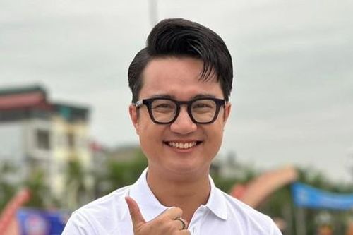 MC Sơn Lâm - người 'tạo nhiệt' điểm cầu Thanh Hóa cho tân Quán quân Olympia 23