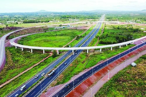 Khẩn trương hoàn thiện các dự án đường cao tốc đã thông xe