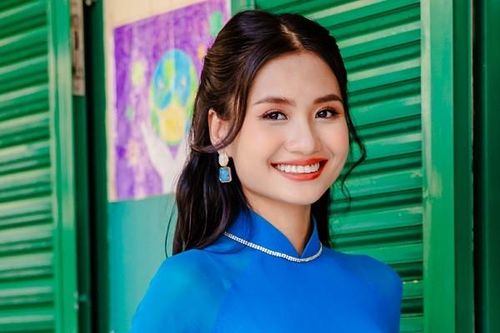 Hoa hậu Nguyễn Thanh Hà khởi động dự án 'Tiếng Anh cộng đồng'