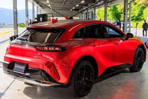 Giá bán của Crown Sport 2024 được Toyota chính thức công bố