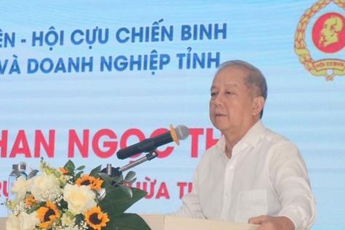 Phó Bí thư Thường trực Tỉnh ủy TT-Huế nói chuyện chuyên đề với thanh niên, cựu chiến binh