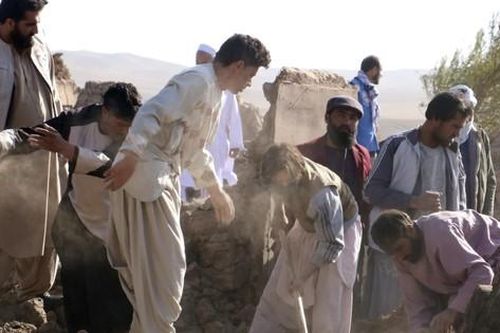 Hơn 2.000 người thiệt mạng vì động đất cực mạnh ở miền tây Afghanistan