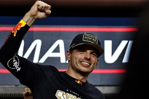Max Verstappen lần thứ 3 liên tiếp vô địch F1