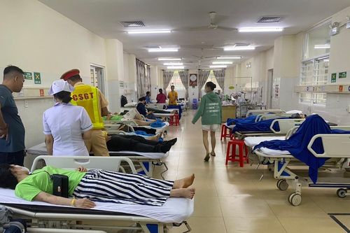 Đoàn khách Hà Nội là nạn nhân vụ xe tải tông xe khách khiến 13 người thương vong