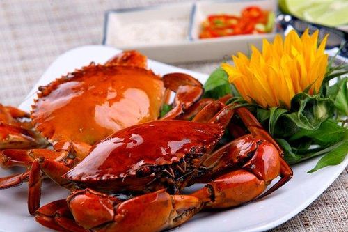 Ai không nên ăn cua, ăn thế nào cho an toàn?