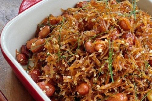 Món ngon cuối tuần: Cách làm khô cá cơm rim đậu phộng ngon đậm đà