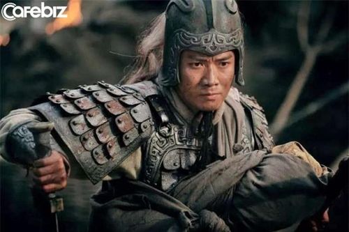 Công Tôn Toản có 3 danh tướng, Tào Tháo, Lưu Bị mỗi người sở hữu một người, người còn lại cũng lợi hại không kém