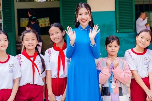'Tiếng Anh cộng đồng' dạy ngoại ngữ miễn phí cho trẻ em, người dân