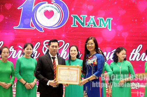 Kỷ niệm 10 năm thành lập Câu lạc bộ Thắp sáng niềm tin