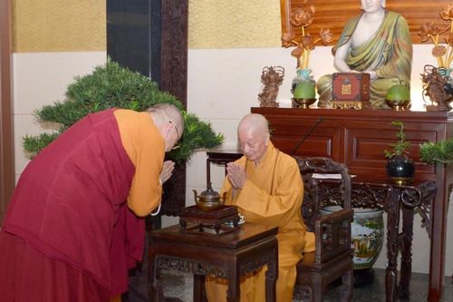 Phái đoàn đại biểu các nước tham dự Hội nghị Ban Thư ký ABCP vấn an Đức Pháp chủ GHPGVN