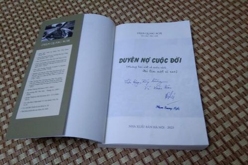 Sách mới 'Duyên nợ cuộc đời' của Phạm Quang Nghị
