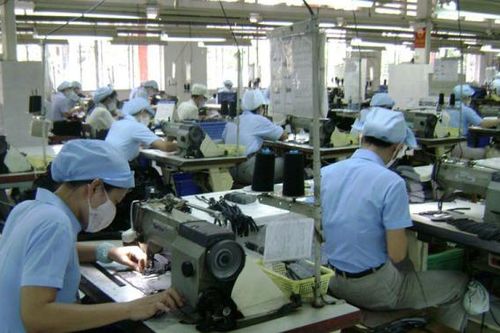 Thị trường lao động khởi sắc những tháng cuối năm