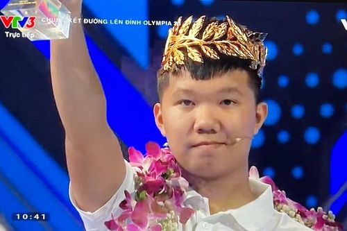Lê Xuân Mạnh đăng quang Quán quân Đường lên đỉnh Olympia 2023