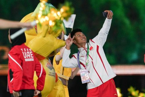 Bế mạc ASIAD 19: Buổi lễ đầy sắc màu, tri ân vận động viên và tình nguyện viên