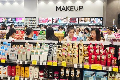 Sản xuất và kinh doanh mỹ phẩm tại Việt Nam: Nâng cao chất lượng để giữ vững vị thế