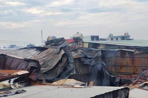 Thành phố Hồ Chí Minh: Cháy một hộ kinh doanh gia công ép nhựa, 1 phụ nữ tử vong