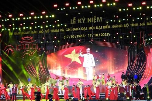Lễ kỷ niệm 60 năm Ngày Bác Hồ về thăm, chỉ đạo Đại hội Đảng bộ Hà Bắc