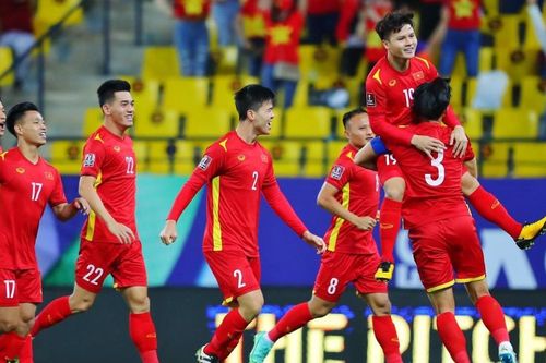 Bóng lăn trong tuần: Hào quang trở lại