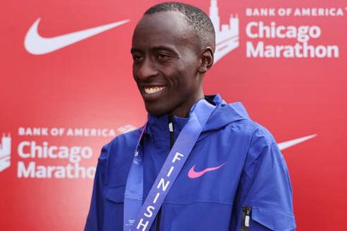 Kelvin Kiptum phá sâu kỷ lục của Kipchoge, trở thành chân chạy marathon nhanh nhất hành tinh